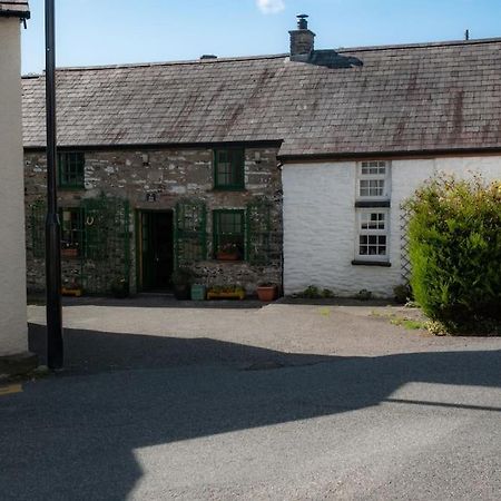 Yr Hen Efail - Old Smithy Villa Tregaron Exterior foto