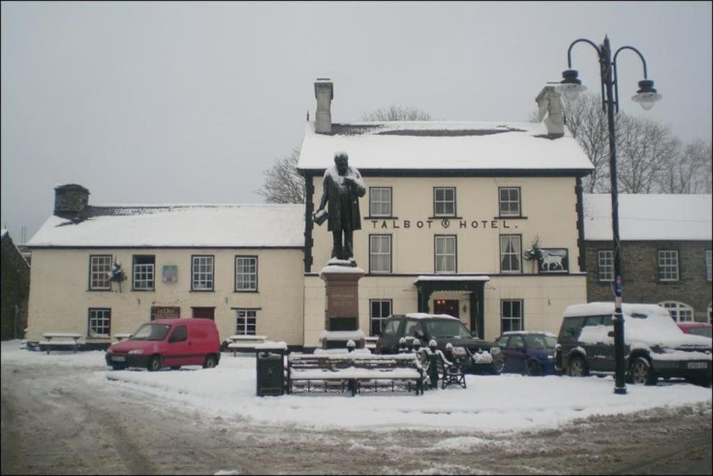 Yr Hen Efail - Old Smithy Villa Tregaron Exterior foto