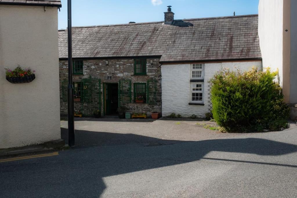 Yr Hen Efail - Old Smithy Villa Tregaron Exterior foto